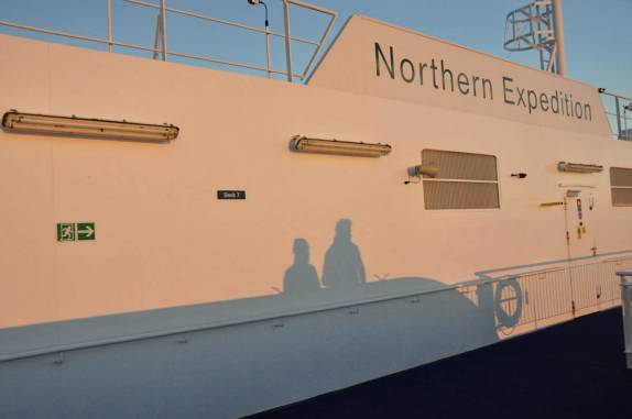 As primeiras luzes da manhã no nosso ferry na Inside Passage, chegando à Port Hardy, na Vancouver Island, no Canadá